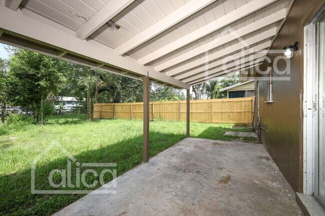 Building Photo - 2242 Willie Mays Pkwy
