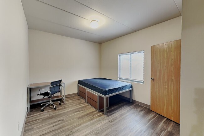 Building Photo - 215 Stanton Ave