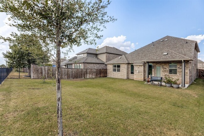 Building Photo - 11761 Wulstone Rd