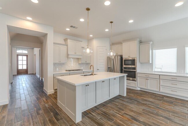 Building Photo - 15835 Wild Rose Bnd Dr