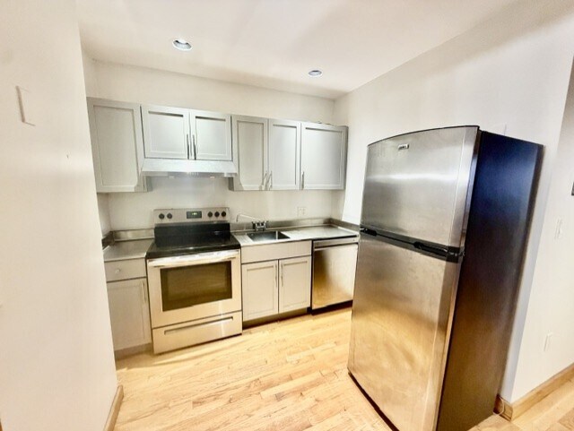 Building Photo - 7 Thacher Ct