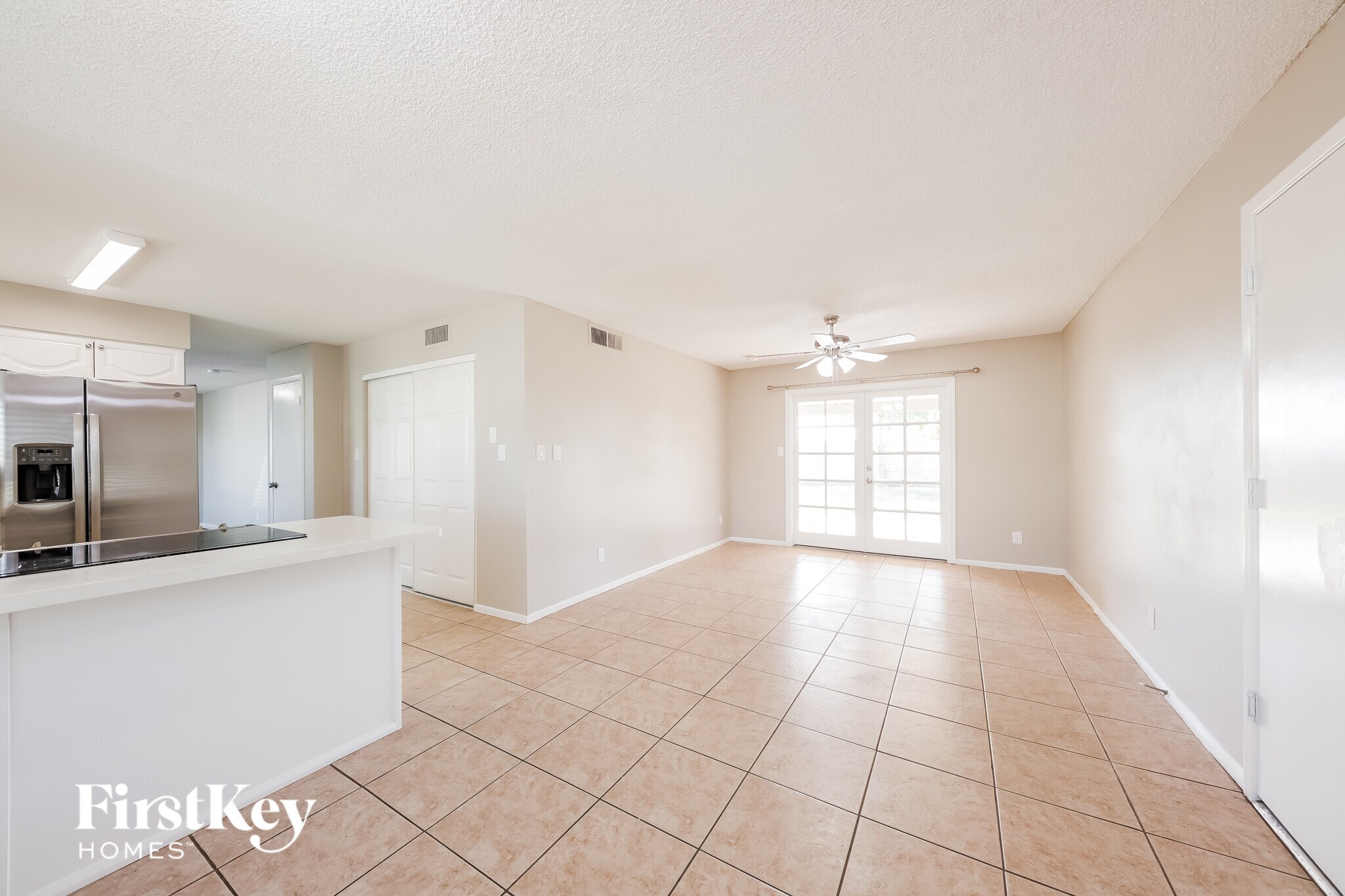 Building Photo - 9914 N 73rd Ave