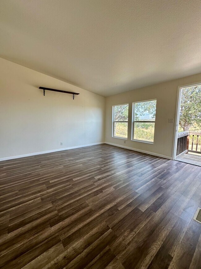 Building Photo - 14124 Marsha Way