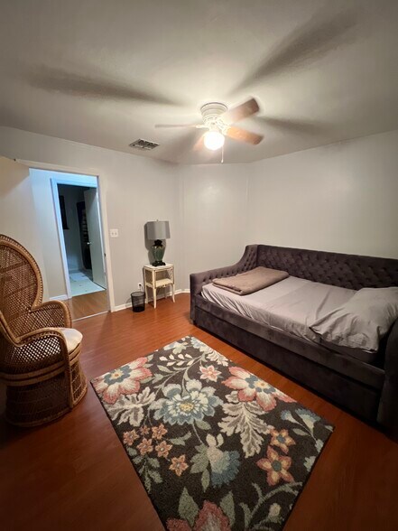 2nd Bedroom - 5480 Avenue B