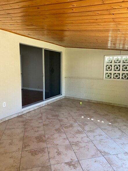 Building Photo - 11074 Califa St