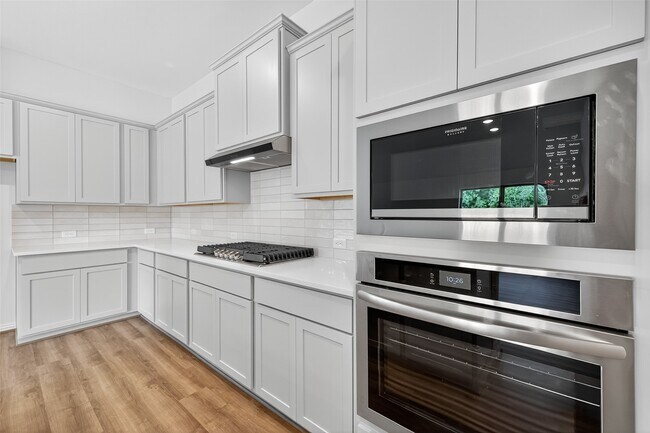 Building Photo - 6214 Severson Lake Ct