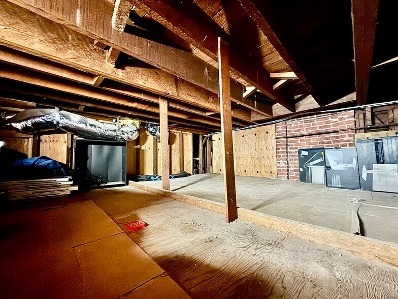 Building Photo - 161 Perry Pl