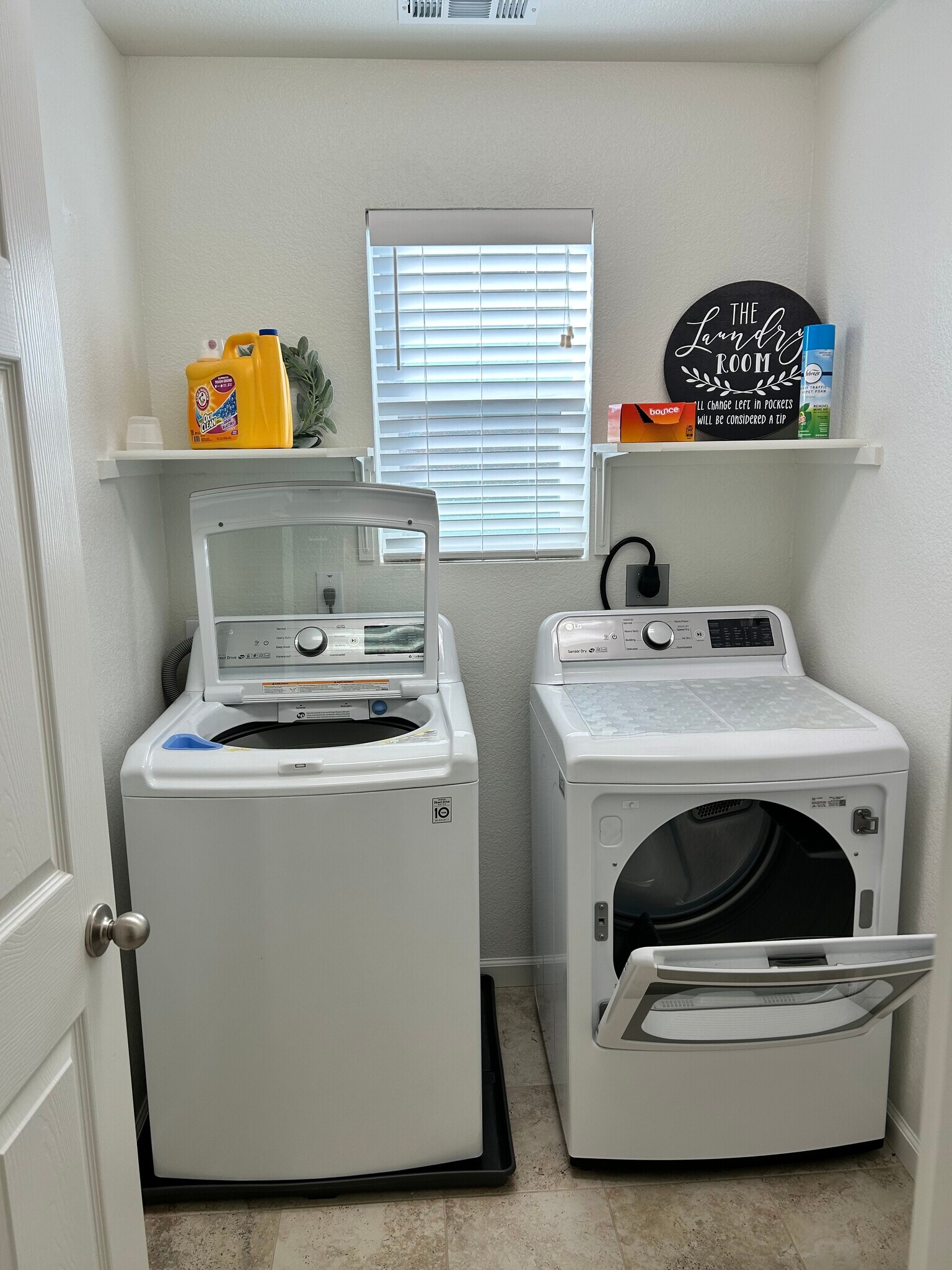 Building Photo - 8836 Sheldon Terrace Ln