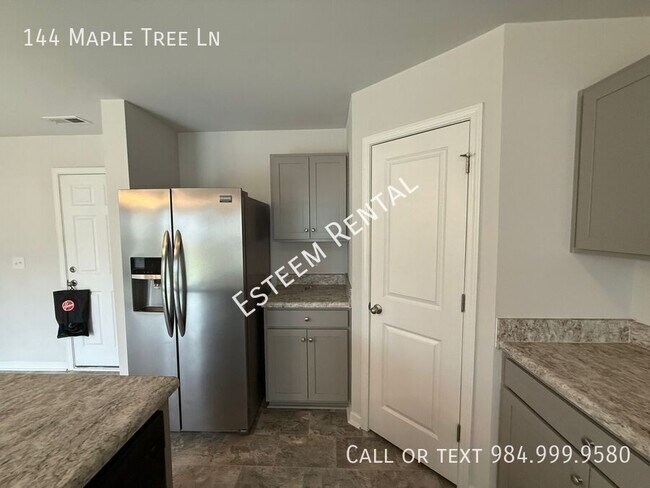 Building Photo - 144 Maple Tree Ln