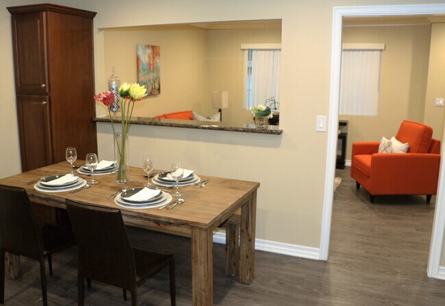 Building Photo - Orange Grove No Availability