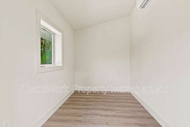 Building Photo - 40 Dunnemann Ave