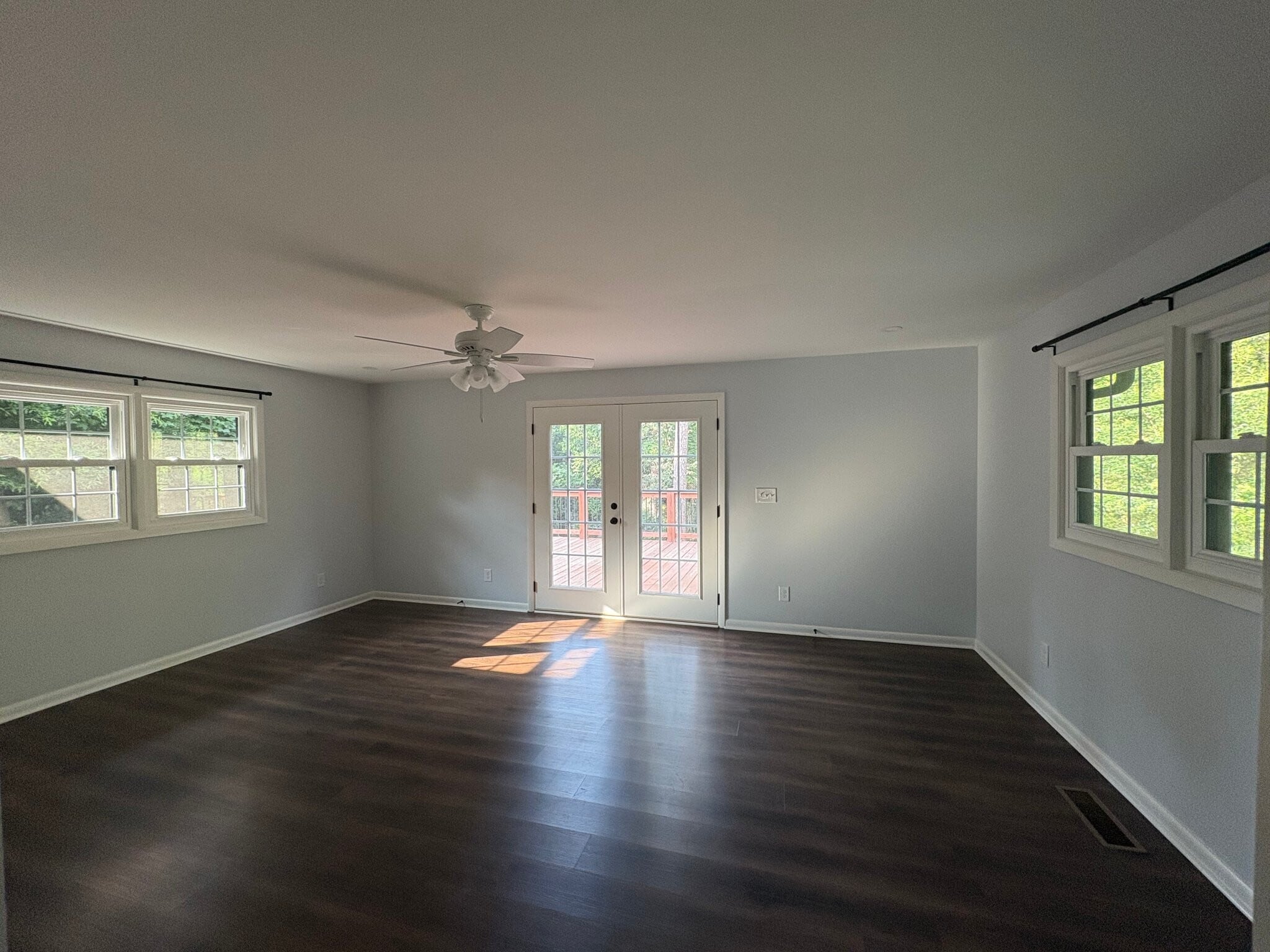 Building Photo - 1055 College Station Rd