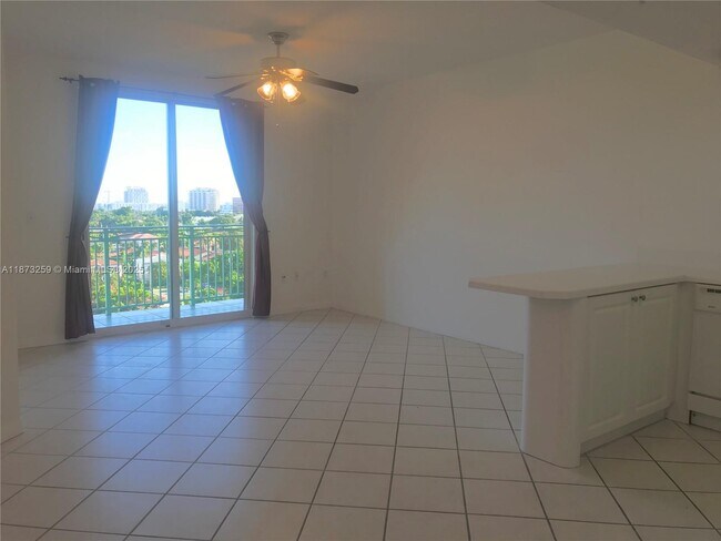 Building Photo - 3500 Coral Wy