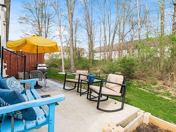 Patio - 657 Grove Cir