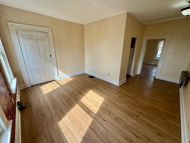 Building Photo - 4451 Highridge St