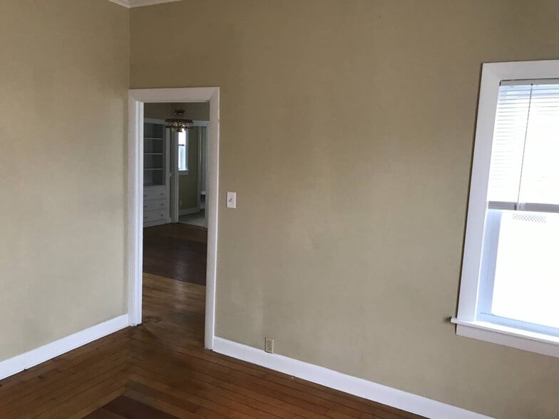 living room to dining room - 395 Maple St