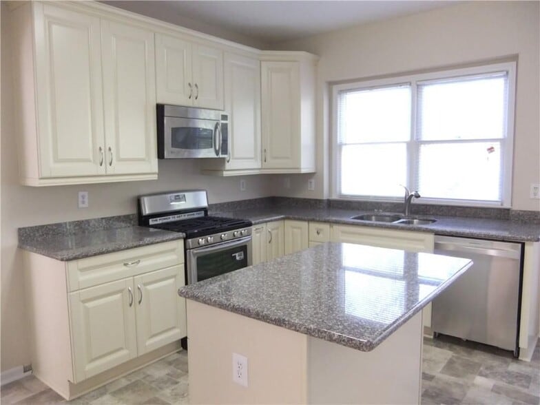 Building Photo - 3730 Ancroft Cir