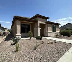 Building Photo - 14052 E Britzka St
