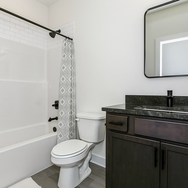 Building Photo - 5121/23 S Chase Ave