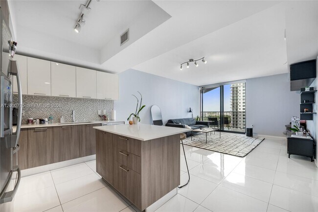 Building Photo - 5252 NW 85th Ave