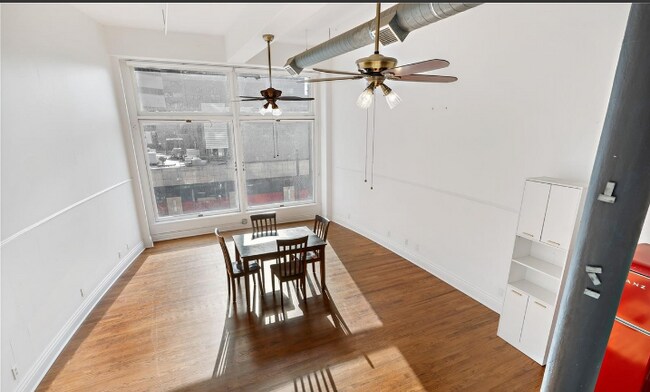 Building Photo - 1617 California St