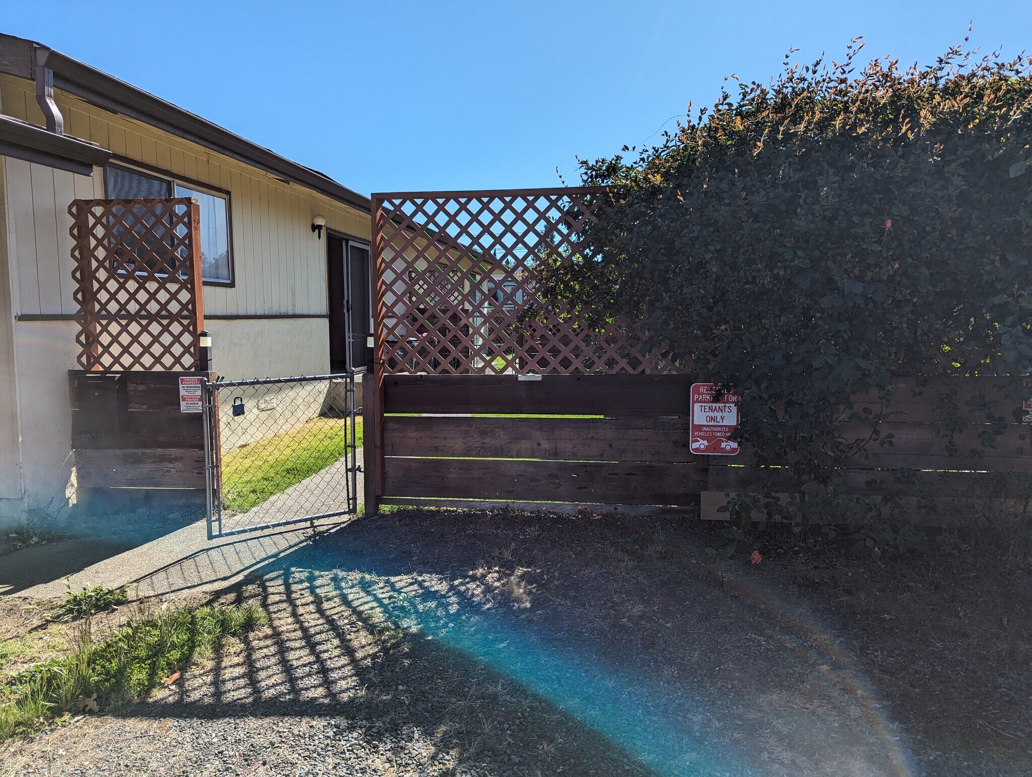 Building Photo - 339 Effie St