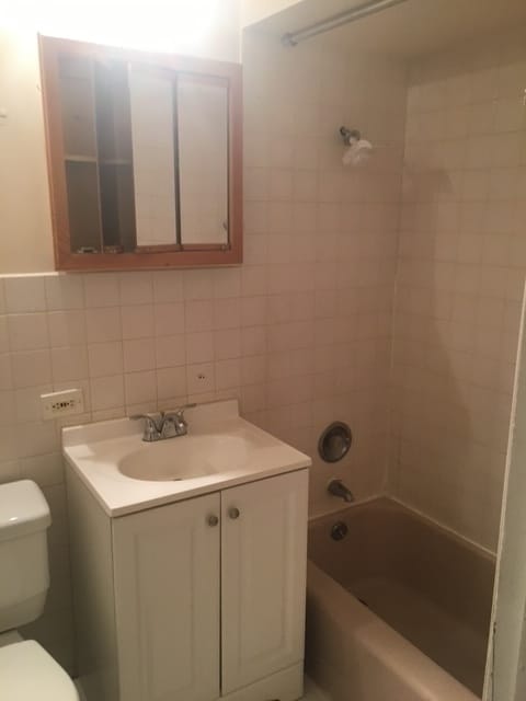 Building Photo - 34 N King Arthur Ct