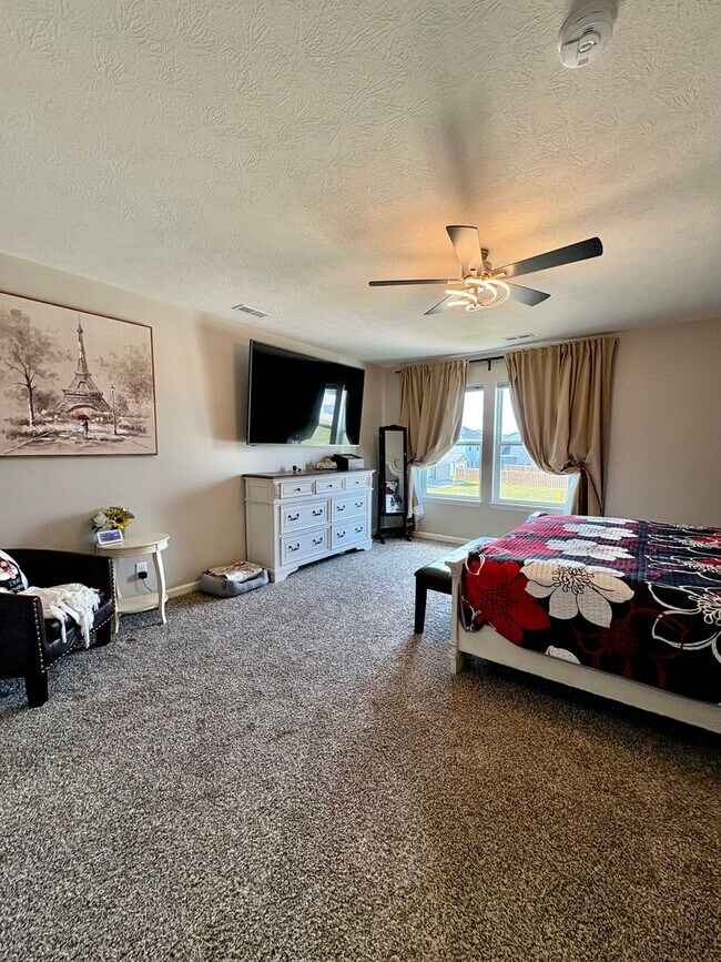 Building Photo - Luxury Meets Comfort: 4 Bed Lafayette Home with Master Retreat, Entertainers Kitchen, & Fenced-In...