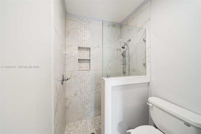 Building Photo - 4949 E Lakes Dr