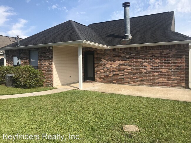 Building Photo - 3 br, 2 bath House - 17633 Nine Oaks Ave.