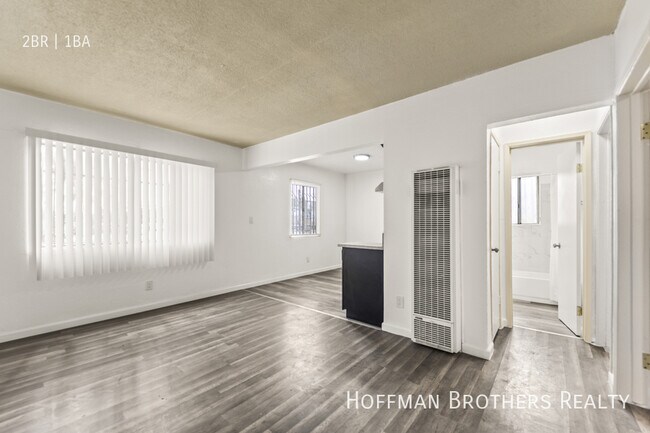 Building Photo - 8027 S. Broadway-6