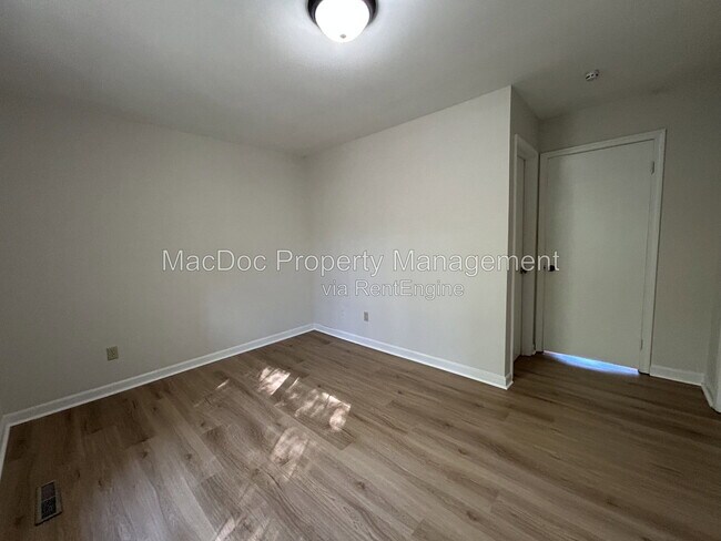 Building Photo - 16134 Clarence Ct
