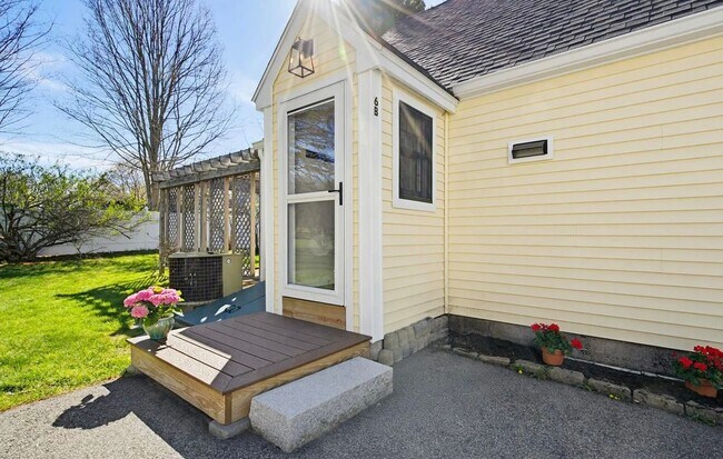 Building Photo - 6 Fifield Ln
