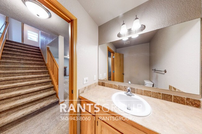 Building Photo - Great Home In Lacey
