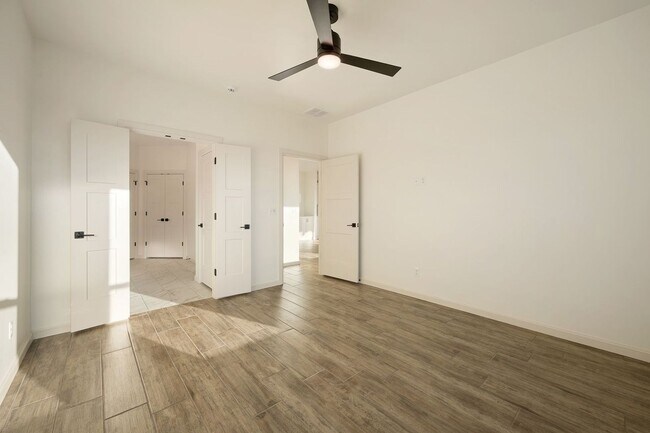Building Photo - 5017 Misty Wood Ln