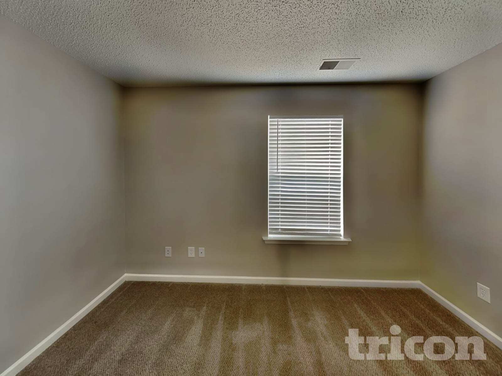 Building Photo - 2208 Ballingarry Dr