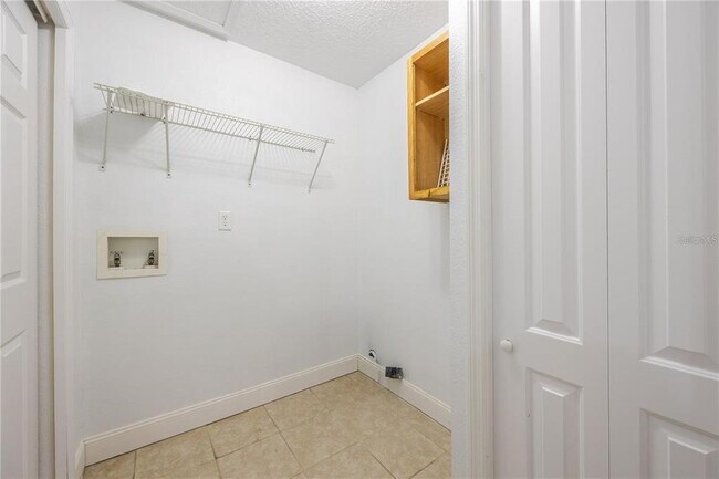 Building Photo - 495 Orange Ave
