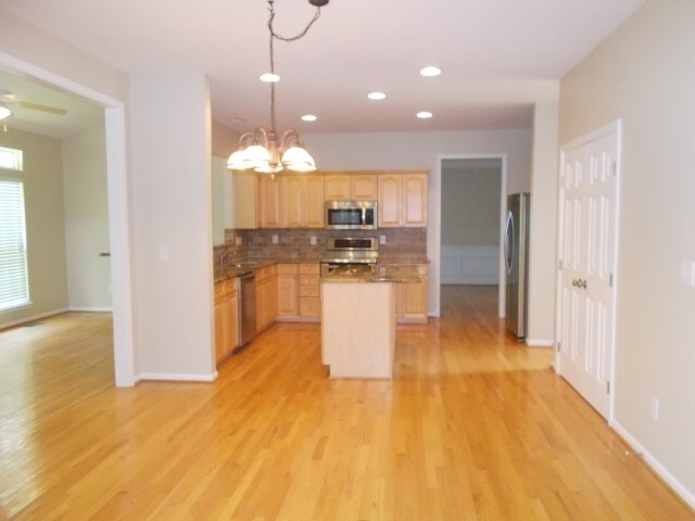 Building Photo - 3007 Linstead Dr