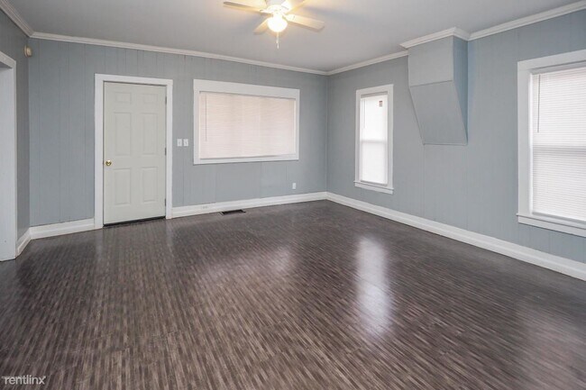 Building Photo - 3 br, 1 bath House - 114 Baker St