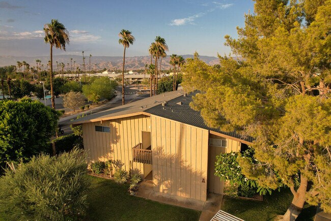 Building Photo - 77805 California Dr