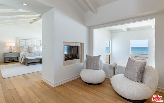 Building Photo - 24314 Malibu Rd