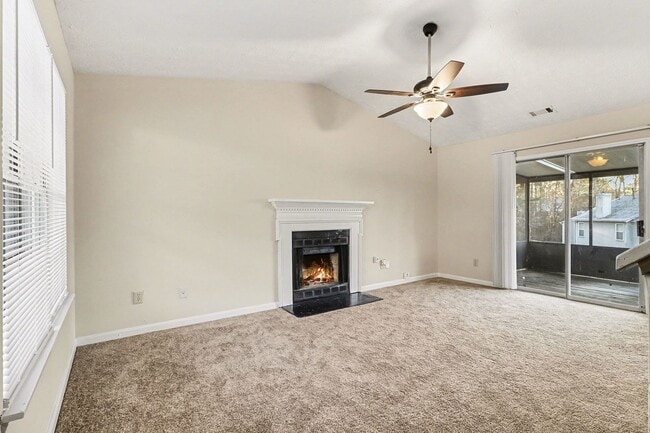 Building Photo - 3 Bedroom 2 Bath House