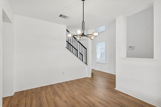Building Photo - 2219 Ada Ln