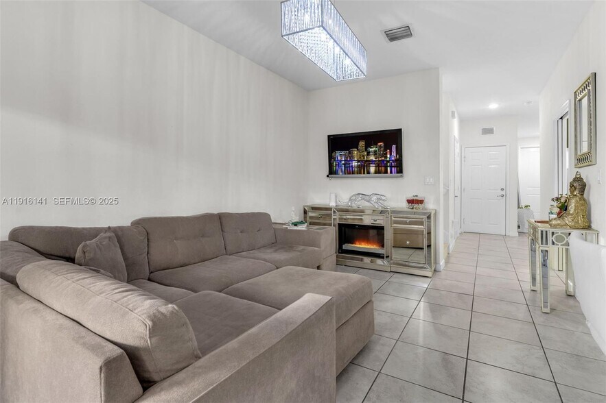 Building Photo - 11413 SW 252nd St