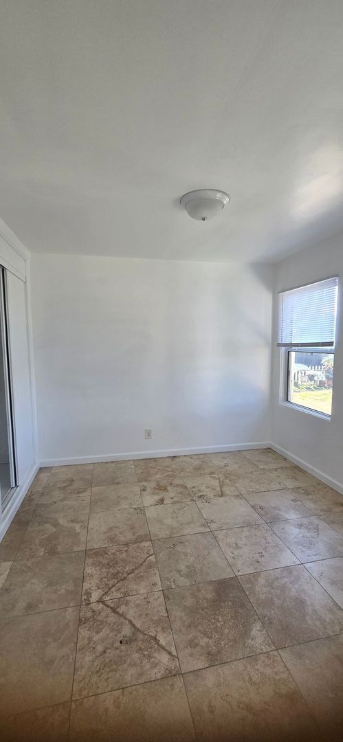 Building Photo - 6719-21 Wunderlin Ave