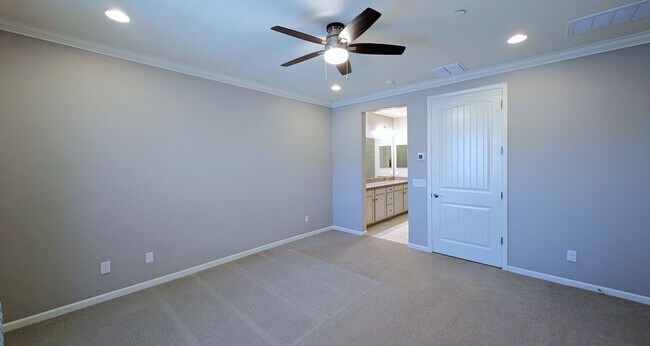 Building Photo - 3 Bedroom Condo in the Siena Community Near S Dobson Rd and W Queen Creek Rd!