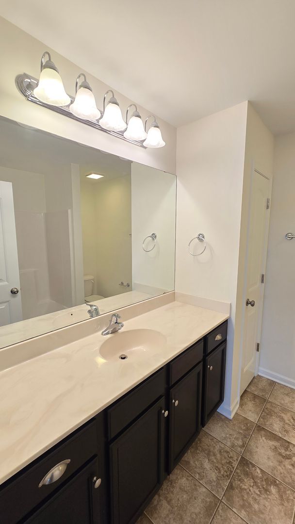 Building Photo - SAYLOR'S WATCH - 3 Bedroom Townhome in Monkey Junction/South Wilmington!