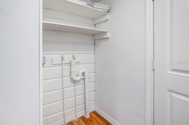 Building Photo - 808 Orchid Ave