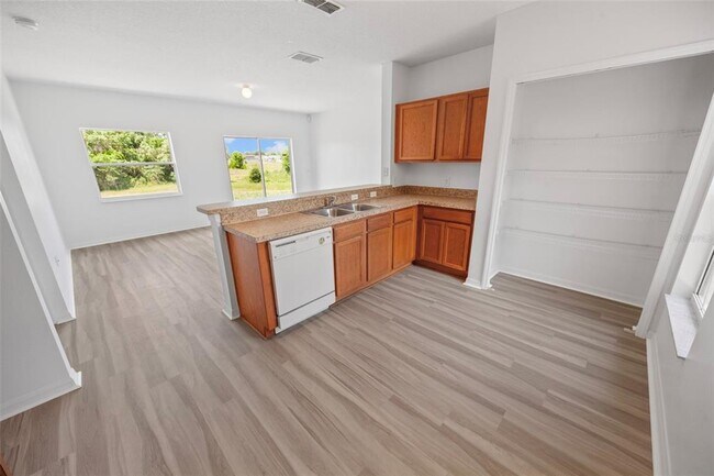 Building Photo - 959 Cumberland Dr