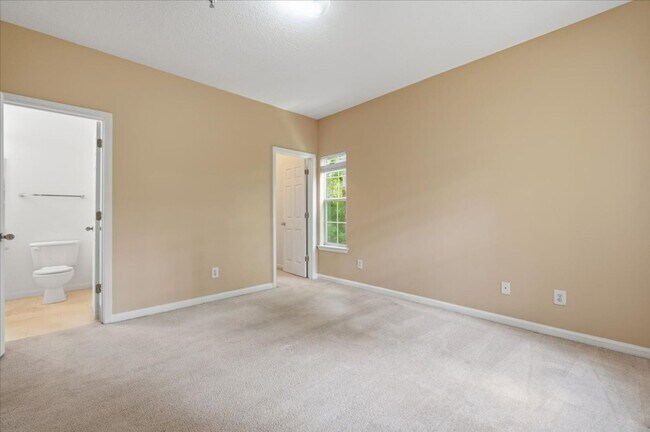 Building Photo - 1202 Walden Park Dr